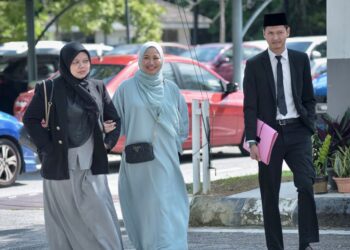 NURUL SHUHADA ditemui selepas proses sulh mengenai hadanah di Mahkamah Tinggi Syariah Shah Alam.-UTUSAN/M.FIRDAUS M.JOHARI