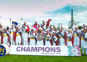 PADA 2019, sebuah pancaragam dianggotai kaum Sikh dari Malaysia menjadi juara pertandingan begpaip dunia untuk kali ketiga. – FACEBOOK SRI DASMESH PIPE BAND