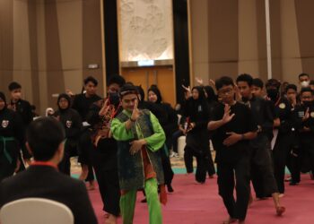 KEJOHANAN Silat Kebangsaan 2023 yang berlangsung di  U8 Space, Bukit Jelutong, Shah Alam dari esok sehingga Ahad dijangka menarik kehadiran 150 peserta, termasuk dari luar negara.