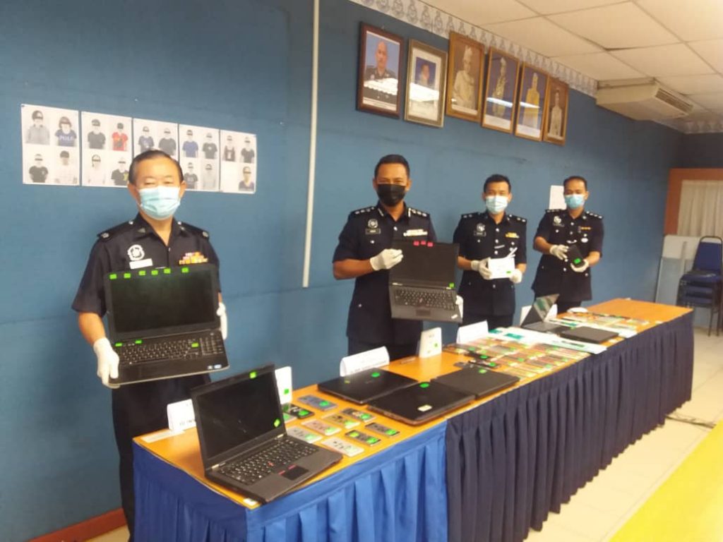 Sindiket penipuan pelaburan ‘suka dan kongsi’ tumpas Sindiket penipuan pelaburan ‘suka dan kongsi’ tumpas