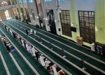 KERAJAAN negeri Melaka membenarkan solat sunat Aidiladha dilaksanakan dengan jumlah maksimum seramai 500 jemaah di tujuh buah masjid kerajaan negeri. - FOTO/DIYANATUL ATIQAH ZAKARYA