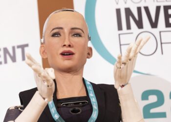 ROBOT humanoid paling canggih dunia, Ameca ditempatkan di Muzium Masa Depan Dubai. - AGENSI