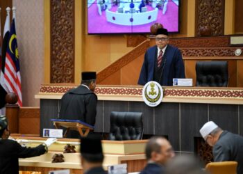 MOHAMMAD Zahir Abdul Khalid ketika Persidangan DUN Perak di Bangunan Perak Darul Ridzuan di Ipoh. - UTUSAN/MUHAMAD NAZREEN SYAH MUSTHAFA