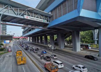 KESESAKAN di Lebuh Raya Cheras-Kajang berlaku hampir setiap hari termasuk hujung minggu.