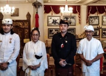 SUKMAWATI Soekarnoputri melakukan upacara Sudhi Wadani di Bali. - AGENSI