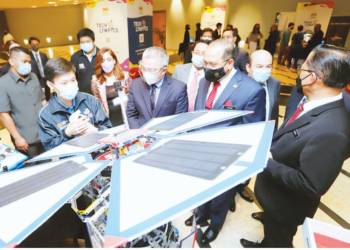 TEKNOLOGI dan pembangunan dron menjadi salah satu tema dalam pertandingan Malaysia Techlympics