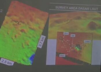Gambaran daripada imbasan yang dilakukan menunjukkan kedudukan serpihan kapal selam KRI Nanggala 402 yang berhampiran dengan kawah misteri di dasar laut.