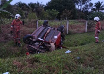 SALAH sebuah kereta Perodua Viva yang terlibat dalam kemalangan meragut satu nyawa di Kilometer 37.1, Lebuhraya Utara Selatan, arah selatan menghala ke Sedenak, Kulai, Johor.