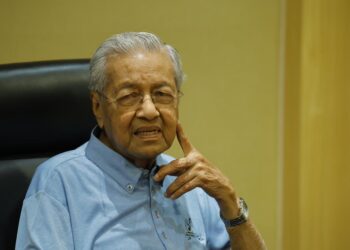 DR. Mahathir Mohamad ketika sidang akhbar di Yayasan Kepimpinan Perdana, Putrajaya. - UTUSAN/MOHD HUSNI MOHD NOOR
