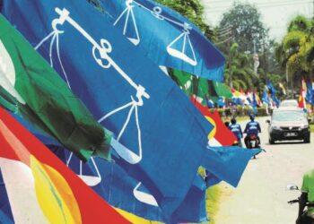 UMNO dakwa Pas hanya main wayang