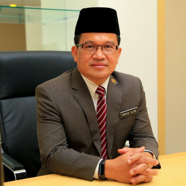 Solat Jumaat ikut separuh saiz masjid Wilayah Persekutuan - Utusan