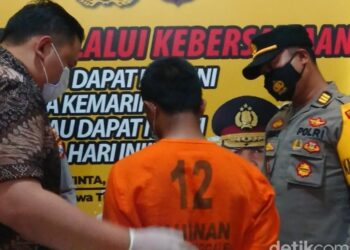 SUSPEK yang juga seorang ustaz di sebuah sekolah agama didakwa melakukan pencabulan melibatkan 34 pelajar perempuan. - AGENSI