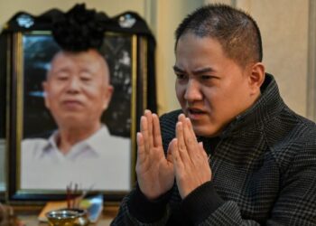 LIU Pei’en menzahirkan rasa marah terhadap kerajaan China kerana menyembunyikan hal sebenar daripada penduduk Wuhan. - AFP