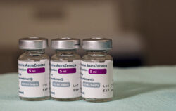 Perbezaan vaksin pfizer dan astrazeneca
