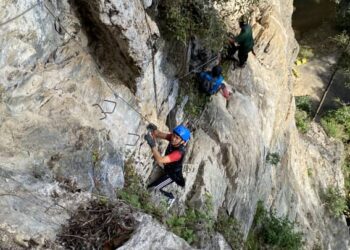 TREK via ferrata di Gua Ikan, Dabong, Kelantan, kini setinggi 200 meter dengan laluan lebih mencabar.