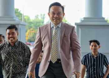 WAN SAIFUL Wan Jan  hadir di Mahkamah Sesyen Kuala Lumpur bagi sebutan kes rasuah Jana Wibawa. - UTUSAN/FARIZ RUSADIO