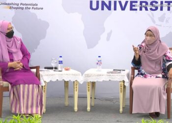 ROZIAH Mohd. Janor (kiri) bersama panel Hamidah Mohd. Saman dalam webinar Dialog Kepimpinan Wanita Muda UiTM anjuran Institut Kepimpinan Pelajar dan Persatuan Wanita UiTM hari ini.