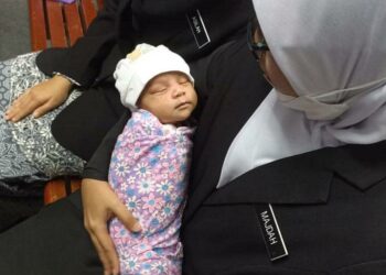 BAYI yang ditemukan di sebuah pangsapuri di Kuala Ibai, Kuala Terengganu diberi nama Muhammad Adam Umar Abdul Rahman.