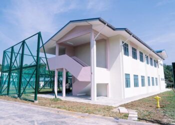 Salah sebuah bangunan sekolah berkonsepkan  modular yang siap dibina di Putrajaya.