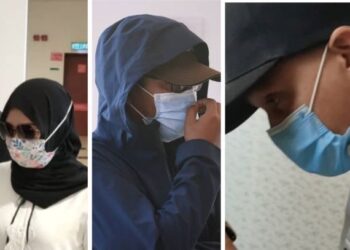 Harlifarhani, Muhammad Zul (tengah) dan Mohd. Faizzan didakwa di Mahkamah Sesyen Shah Alam Selangor atas pertuduhan melepaskan PATI di Lapangan Terbang Antarabangsa Kuala Lumpur (KLIA dan KLIA2) dan penggubahan wang haram di antara 2018 hingga 2020.