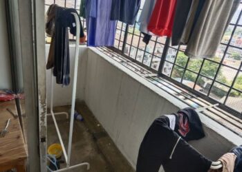 Keadaan rumah yang tidak terurus dengan ruang yang agak sempit disebabkan perubahan struktur bangunan di salah sebuah  kediaman  di Ampang.