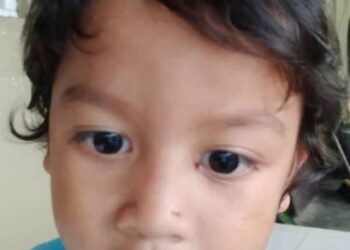 IZZ Auf Mohd. Ghazali, kanak-kanak lelaki berusia empat tahun yang meninggal dunia setelah dihanyutkan arus deras di Sungai Ulu Piah, Tambun di Ipoh hari ini. - UTUSAN