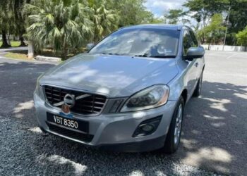 KERETA jenis Volvo XC960 milik Muhammad Sanusi Md. Nor yang dibuka bidaannya bagi membantu perjuangan rakyat Palestin.