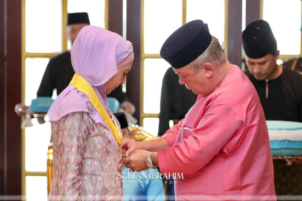 Besar raja perak puan Royal descendants