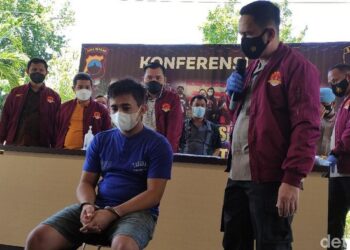 YANDI ditahan selepas didakwa menipu enam janda di Semarang. - AGENSI