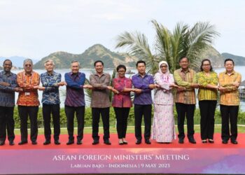 ZAMBRY Abd. Kadir ketika menyertai tiga mesyuarat persediaan menjelang Sidang Kemuncak ASEAN Ke-42 di Labuan Bajo, Indonesia. - Foto ihsan Sekretariat ASEAN