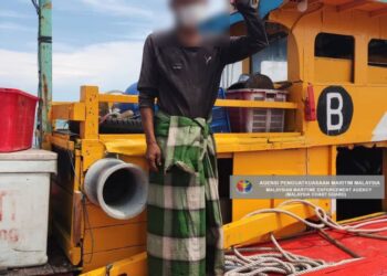 ANTARA PATI yang ditahan kerana menangkap ikan di zon larangan dalam dua tangkapan di Perak pada Sabtu lalu dan semalam. - IHSAN MARITIM MALAYSIA PERAK