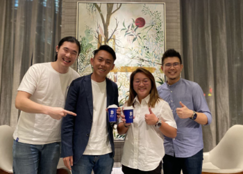 (DARI kiri) Pengasas bersama ZUS Coffee, Terrence Ho dan Ian Chua; Ketua Choi Garden Group, Janica Lao serta Ketua Pegawai Operasinya, Venon Tian.